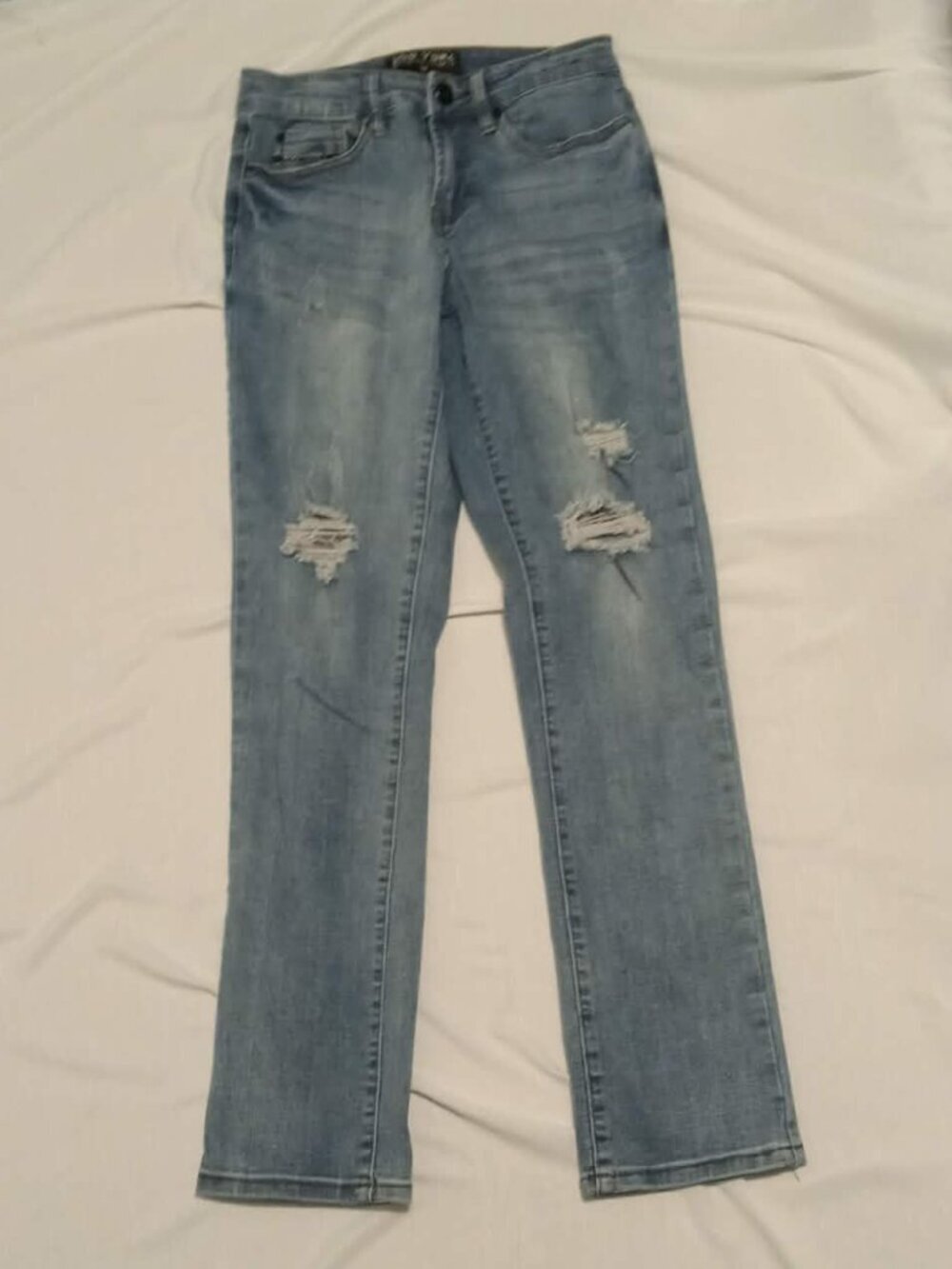 The perfect Zoo York blue straight legs jeans with holes size 26